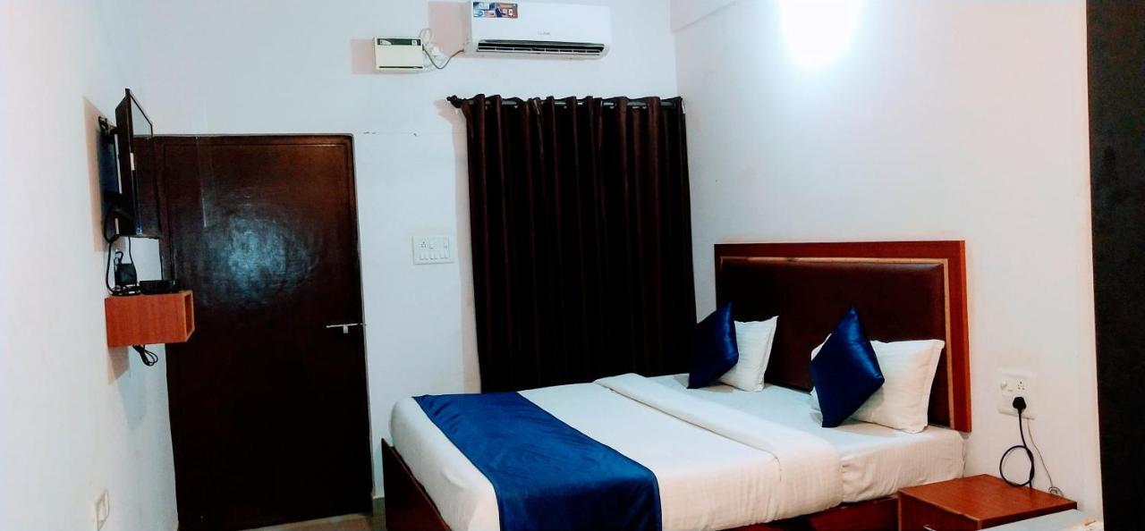 Fullmoon Beach Place Candolim Luaran gambar